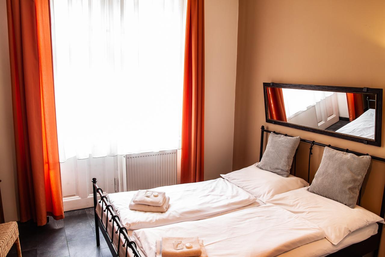 פראג Hotel Sunflower מראה חיצוני תמונה