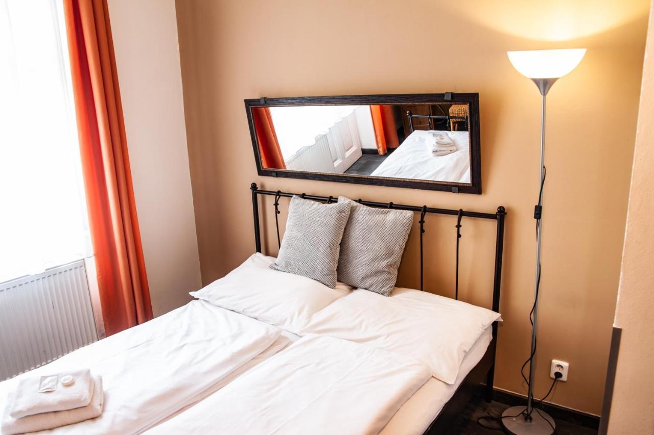 פראג Hotel Sunflower מראה חיצוני תמונה